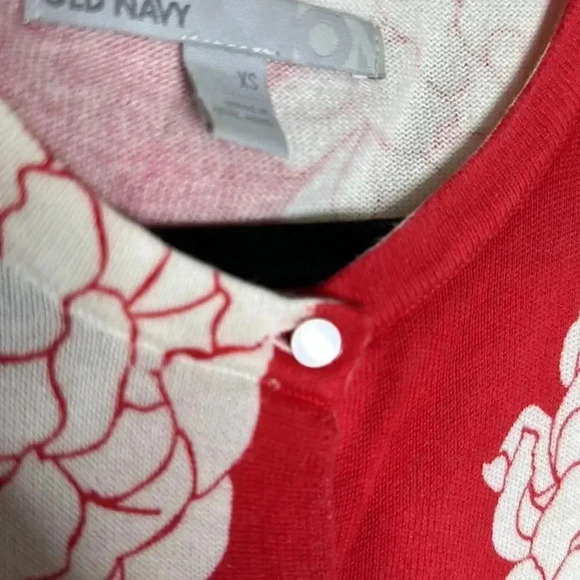 Old Navy Red Floral Button Down Cardigan - Picture 7 of 8